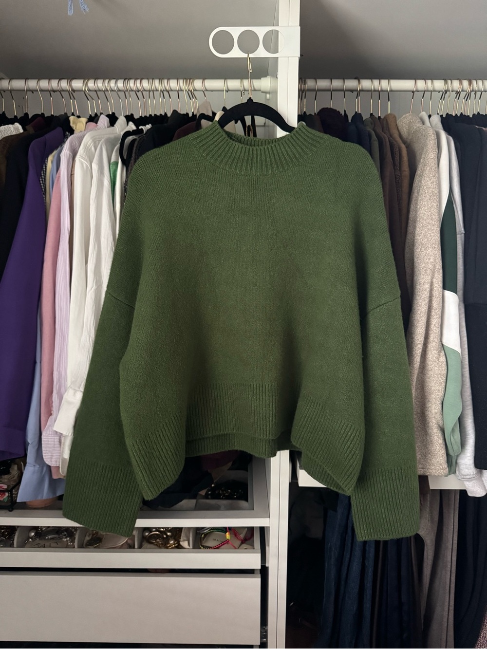 RIBBED KNIT SWEATER